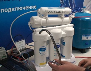 Подключение фильтра для воды Аквафор в Петергофе